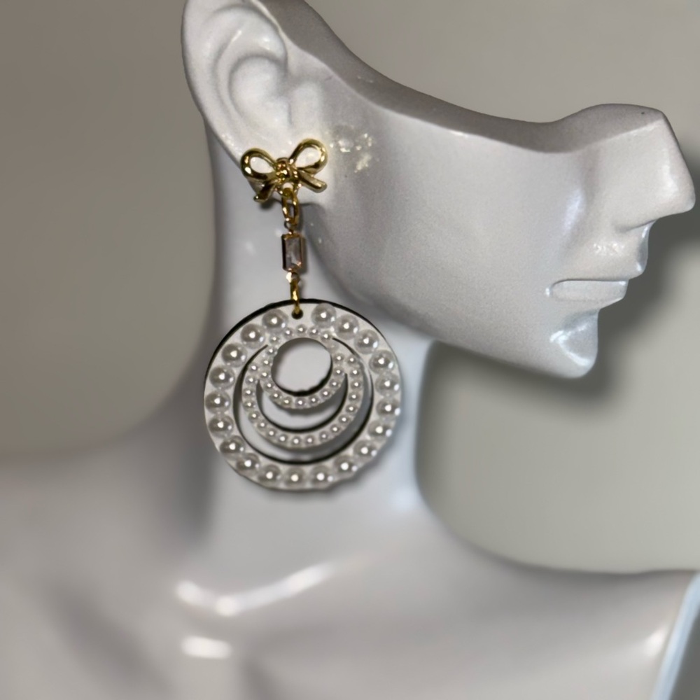 Elegant Pearl Earrings with Gold Bow Stud and Crystal Rectangular Stone.
